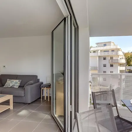 Iguski By Interhome